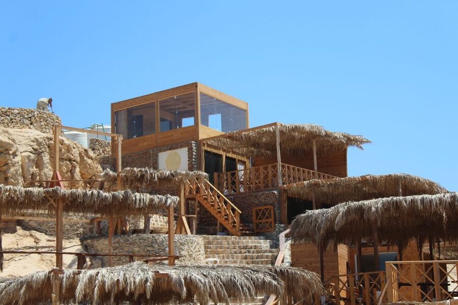 Hurghada: Orange Bay Snorkeling with Lunch & Optional Diving - Crew service and the feel of the day