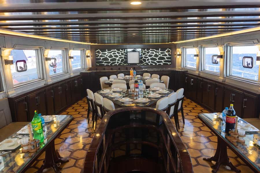 Hurghada: Orange & Giftun Island Cruise with Massage & Lunch - Jazīrat Abū Rimāthī brings a second snorkeling chance