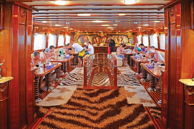 Hurghada Pirates sailing boat to Orange bay & Buffet Lunch - Children get more than a view from the rail