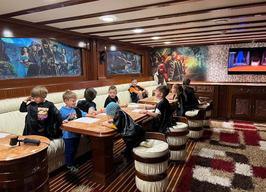 Hurghada: Pirates Sailing Boat to Orange Bay with Transfers - The pirate theme: atmospheric, but uneven