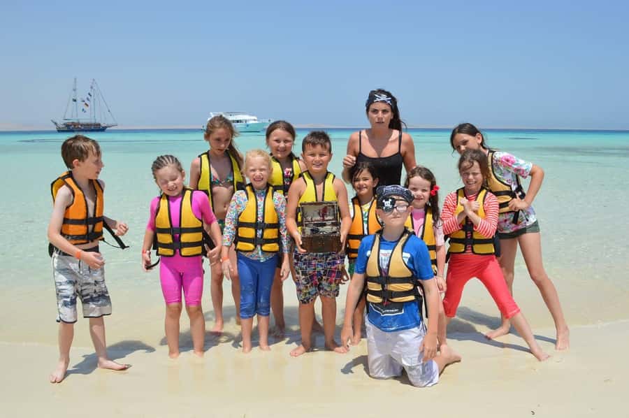 Hurghada: Pirates Sailing Boat to Orange Bay with Transfers - The morning and afternoon schedules