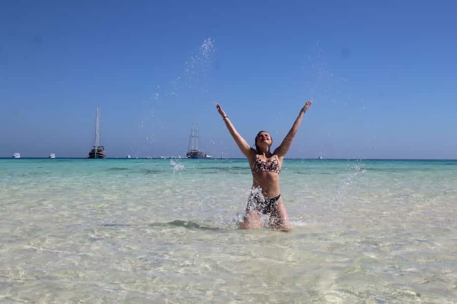 Hurghada: Premium Island Cruise with Lunch and snorkeling - A six-hour Red Sea outing from Hurghada