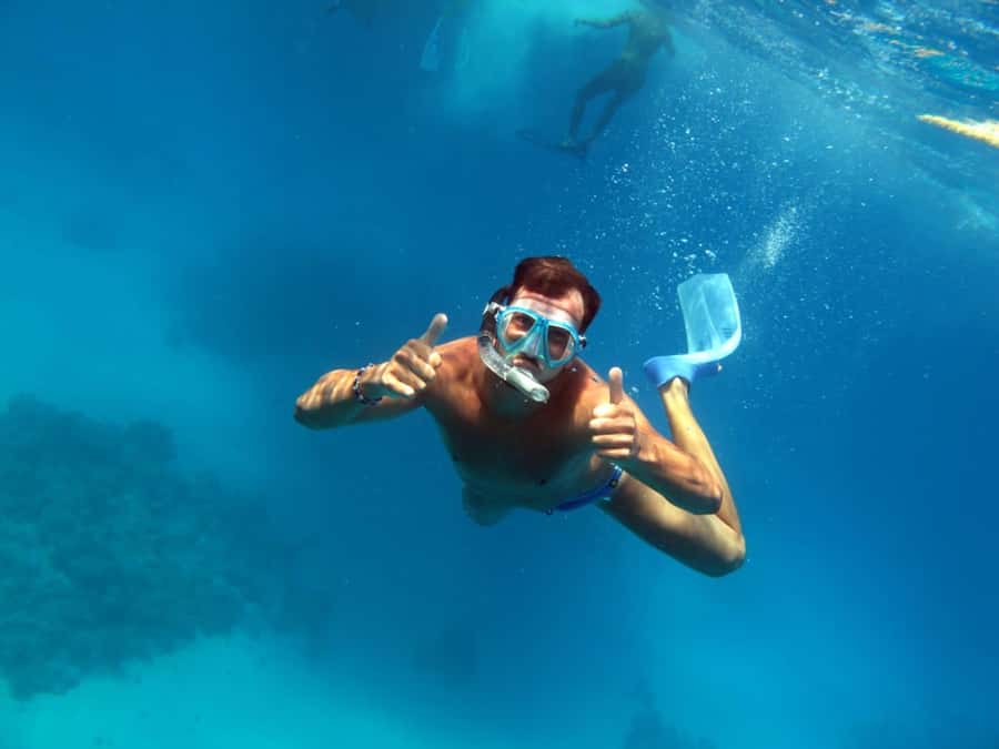 Hurghada: Premium Island Cruise with Lunch and snorkeling - Lunch, drinks, and the value of staying aboard
