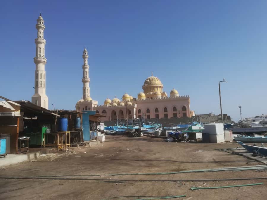 Hurghada: Private Guide City Tour & Shopping Stop - Practical advice before you go