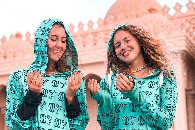 Hurghada Private Guided City Tour with Shopping - The fish market and old port