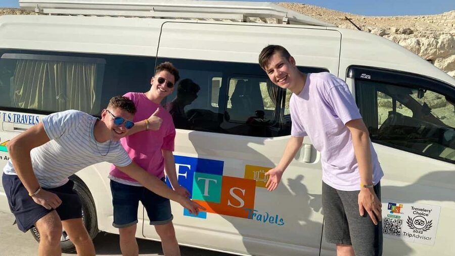 Hurghada: Private or Shared City Tour with Guide & Shopping - The fishing village and Hurghada’s working side