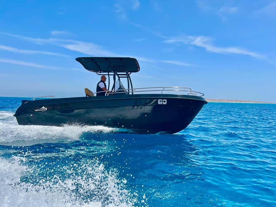Hurghada: Private Speedboat Adventure with Snacks & Pick-up - Snorkeling the Red Sea reefs