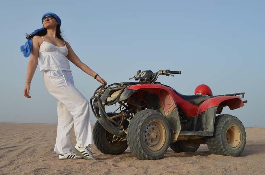 Hurghada: Quad and Buggy Safari with Dinner and Show - Sunset, Rooftop Views, And A Pause From The Engines