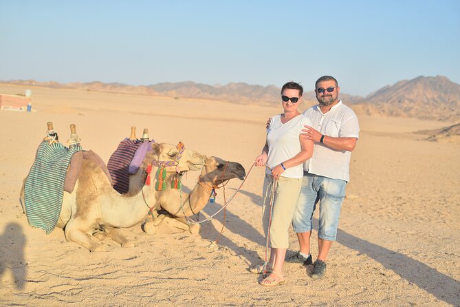 Hurghada: Safari 4x4 Jeep, Camel Ride, Dinner & Star Watching - Bouncing across the Red Sea desert by 4x4