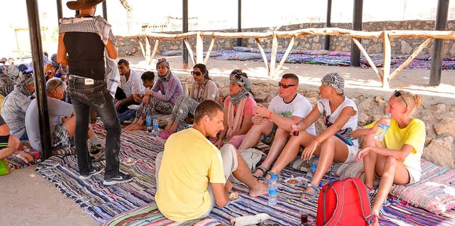 Hurghada: Safari Jeep, Buggy, Camel, Quad, Bedouin Dinner - The 4WD Land Cruiser safari