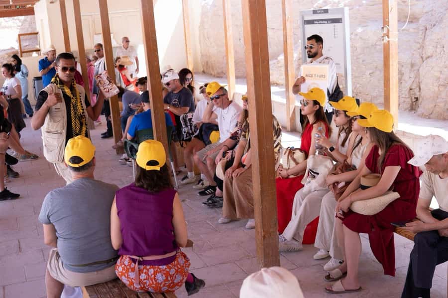 Hurghada: Small-Group Luxor Highlights & Tut Tomb Day Tour - Guides are the heart of the experience