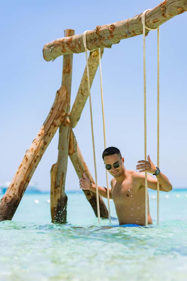 Hurghada: Sunset Hula Hula Island W/ Snorkeling & Lunch - Reaching the beach and sorting out the island name
