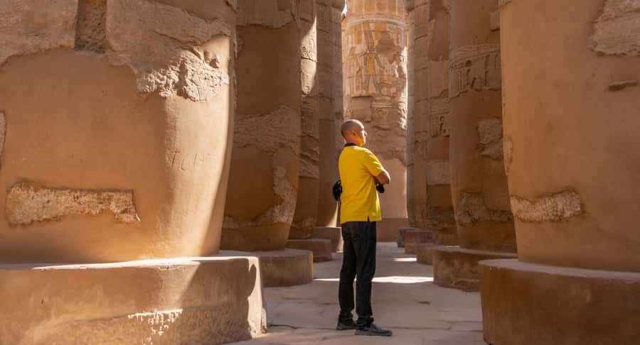 Hurghada: Valley of Kings Hatshepsut & Karnak Luxor Day Trip - Lunch, Nile crossing, and the East Bank