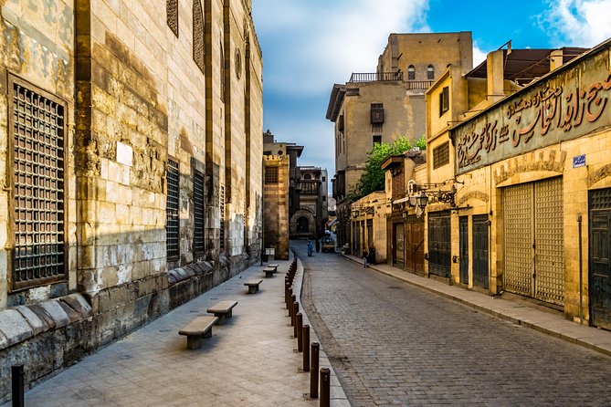Islamic Cairo Walking Tour: Khan el Khalili, Al-Azhar Mosque - Al Azhar Mosque and the quieter end of the route