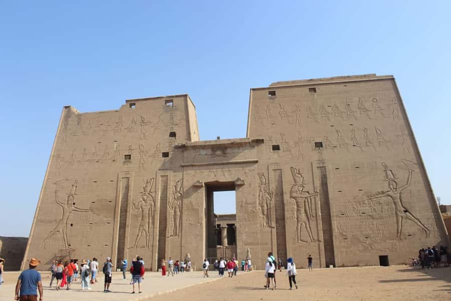 Luxor: 4 Days Nile Cruise with Guided Tours & Abu Simbel - Key points at a glance