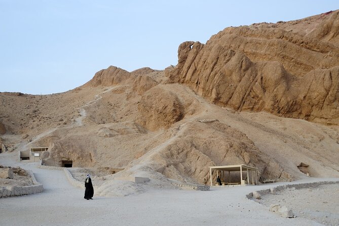 Luxor Day Tour: Explore Valley of Kings, Queens, Hatshepsut& More - Medinet Habu and the victories of Ramses III