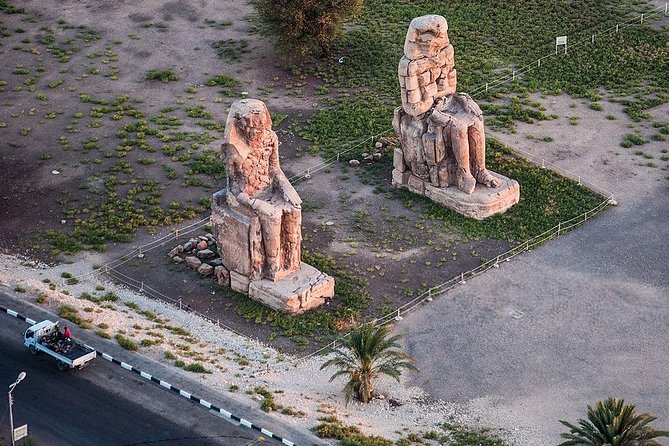 Luxor Day Tour :Valley of Kings & queen & Hatshepsut & Habu city - Ten minutes with the Colossi of Memnon