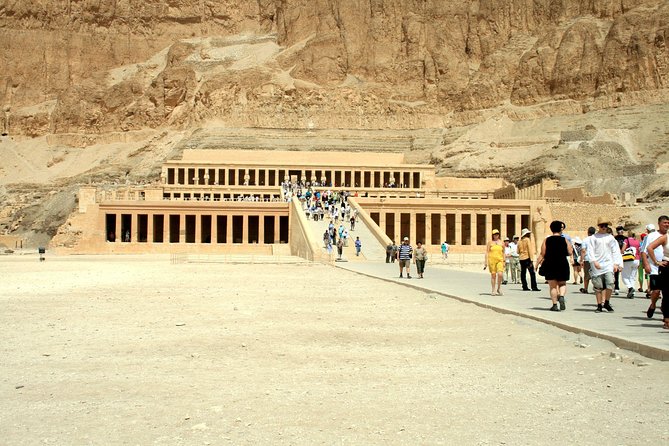 Luxor Day Tour: Valley of Kings & Queens & Hatchepsut Temples - Valley of the Queens and Nefertari’s tomb