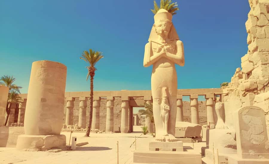 Luxor Day Trip from Hurghada Small Group & Tutankhamun Tomb - Colossi of Memnon: a quick first stop
