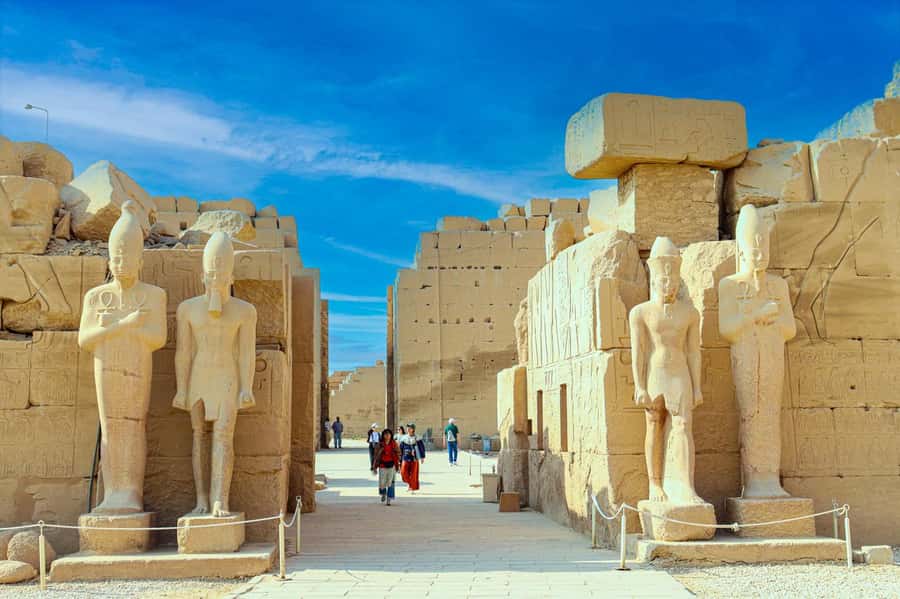 Luxor Day Trip from Hurghada Small Group & Tutankhamun Tomb - Karnak Temple deserves your full attention