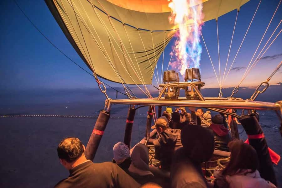 Luxor: Deluxe Sunrise Hot Air Balloon - Safety briefing and preparing for takeoff
