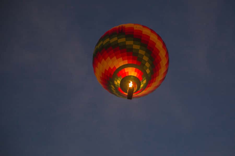 Luxor: Deluxe Sunrise Hot Air Balloon - Landing is part of the adventure