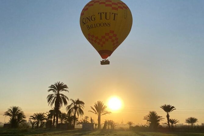 Luxor: Hot Air Balloon Ride before Sunrise - The early pickup and crossing to the West Bank