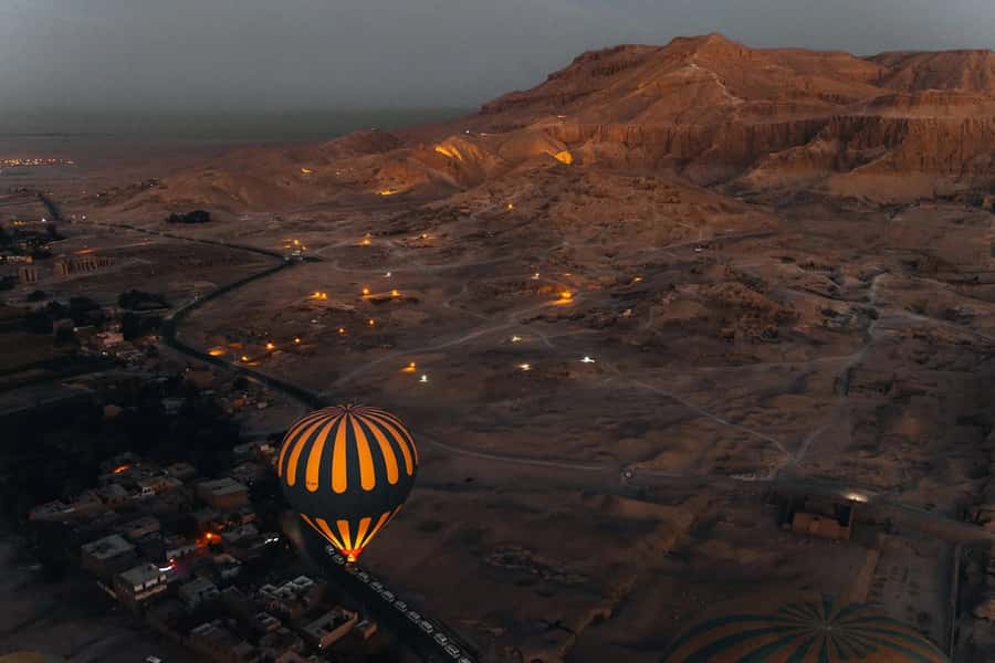 Luxor: Hot Air Balloon Ride over Luxor Relics - Why Luxor is made for a balloon flight