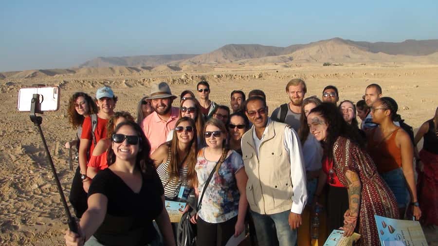 Luxor: Hot Air Balloon Ride Over Temple of Hatshepsut - Landing in a field, then returning to Luxor