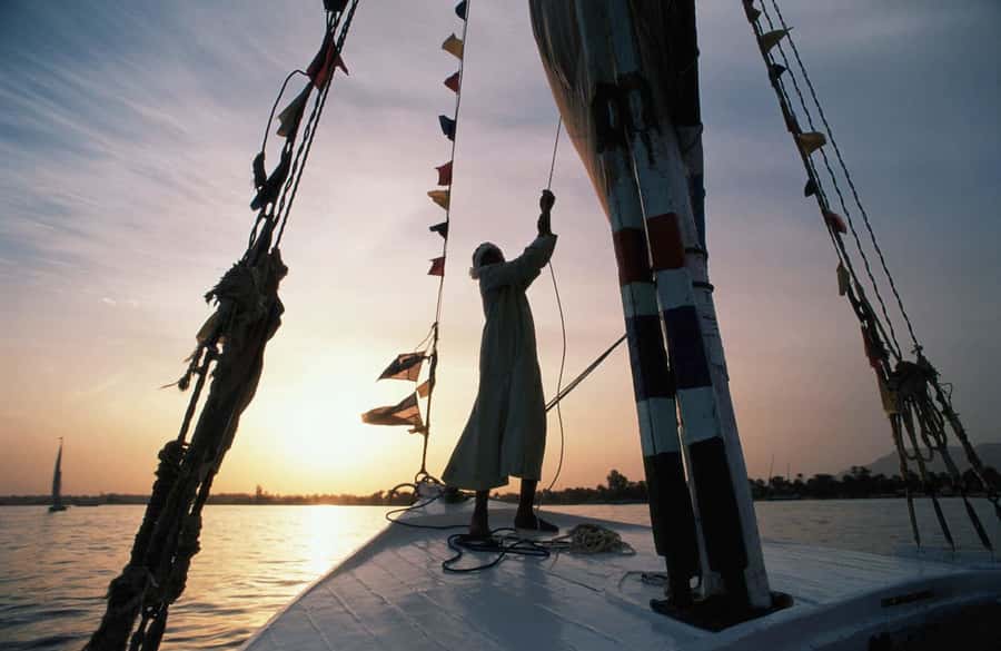 Luxor: Private Felucca Boat Trip with Hotel Pickup - From the Nile banks to Banana Island