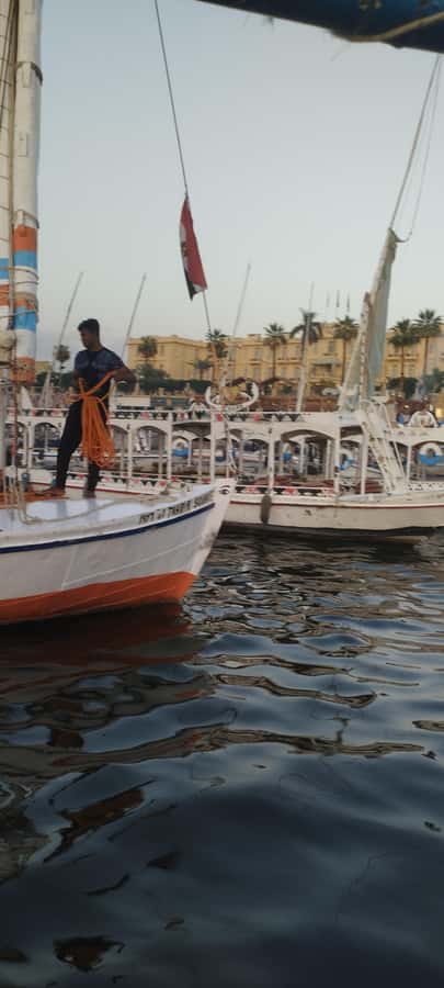 Luxor: Private Felucca Boat Trip with Hotel Pickup - How long the three-hour outing feels