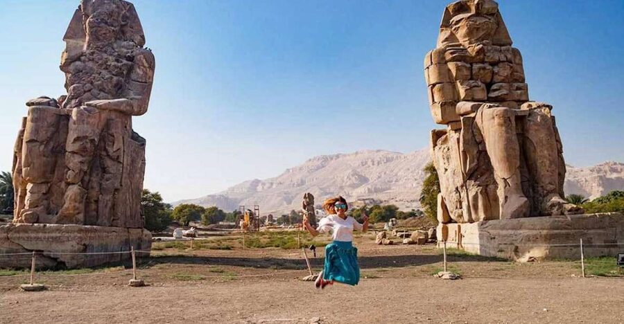 Luxor: Private Full-Day Customized Tour With Carriage Ride - A carriage ride through modern Luxor