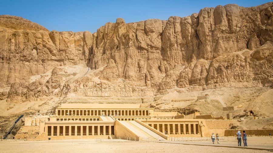 Luxor: Private Full-Day Luxor Highlights Tour with Pickup - Luxor Temple: a more compact final stop