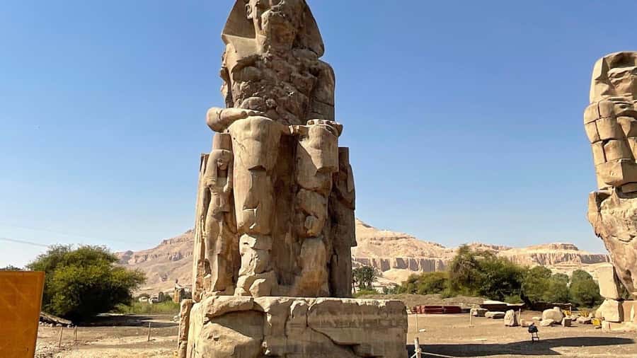 Luxor: Shared Full-Day Tour to Luxor West and East Banks - West bank first: the Valley of the Kings