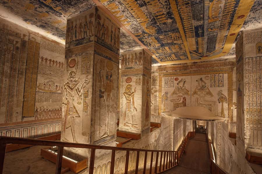 Luxor: Valley of the Kings and Hatshepsut Temple Day Tour - Hatshepsut Temple and its three rising terraces