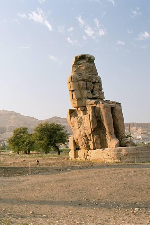 Luxor: Valley of The Kings and Hatshepsut Temple Day Trip - A quick stop at the Colossi of Memnon