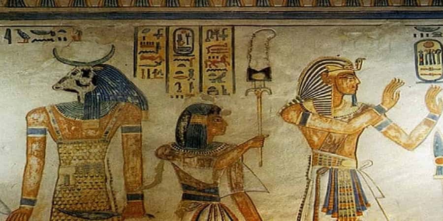 Luxor: Valley of the Kings and Queens Guided Tour with Lunch - The quieter Valley of the Queens