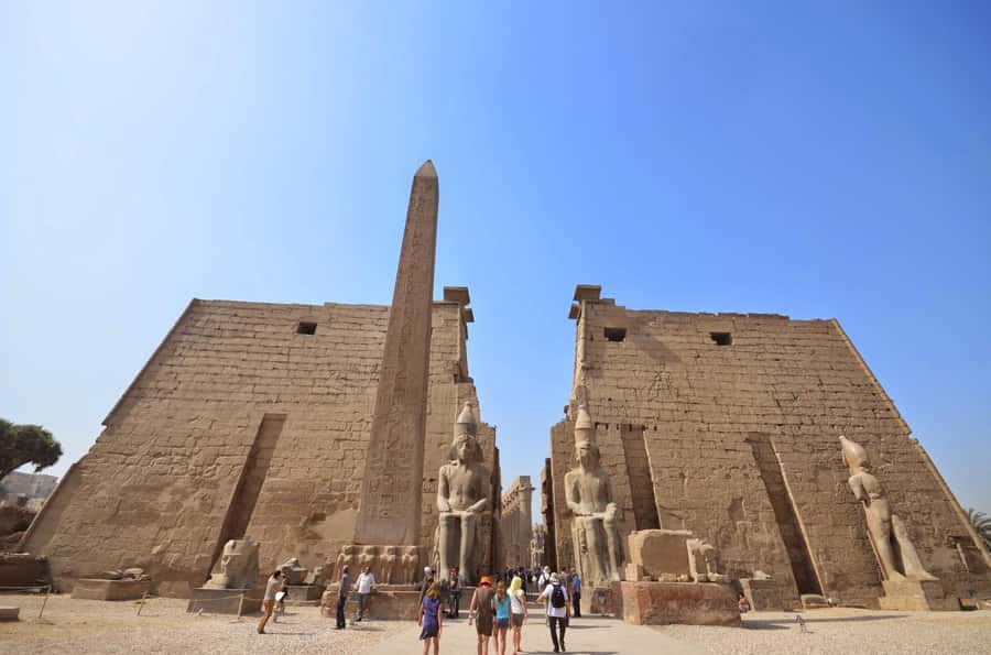 Luxor: West & East Banks & Tut's Tomb Private Full-Day Tour - Key points to know before booking