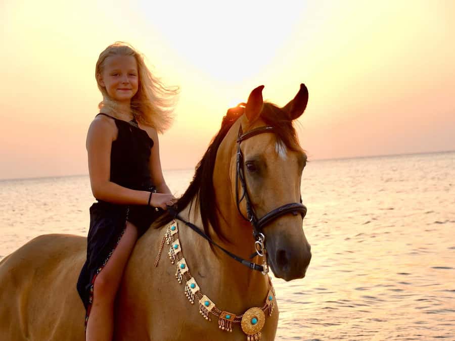 Makadi Bay: Horse Riding in Desert & Sea w Guide + Transfers - Guides Didi and Anita Matter
