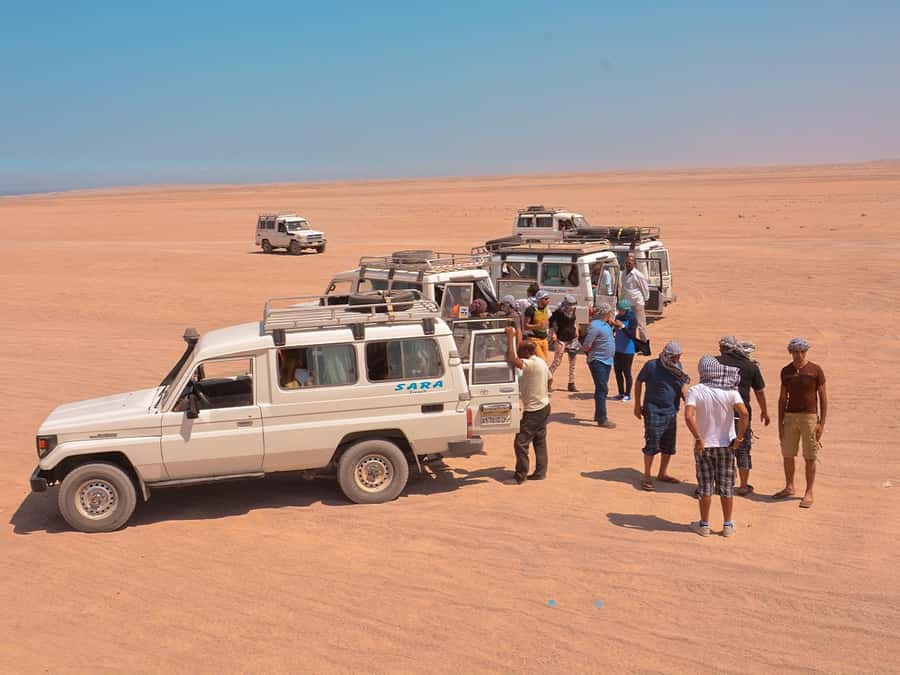 Makadi Bay: Jeep Safari Adventure with Bedouin guide - Leaving Makadi Bay for the Hurghada Desert