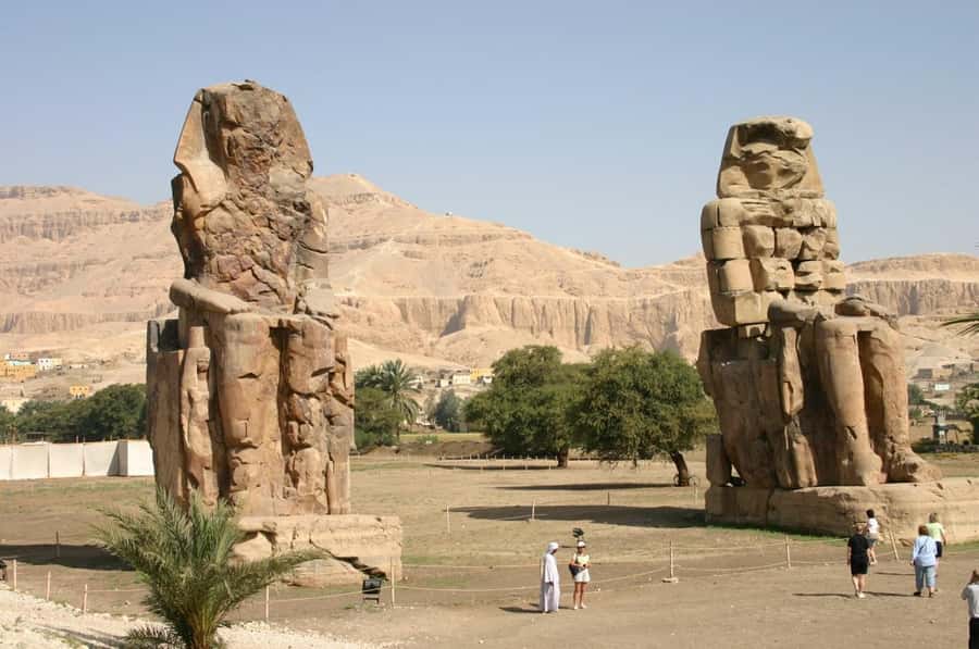 Makadi Bay: Luxor Highlights & King Tut Tomb Full-Day Tour - Three tombs in the Valley of the Kings