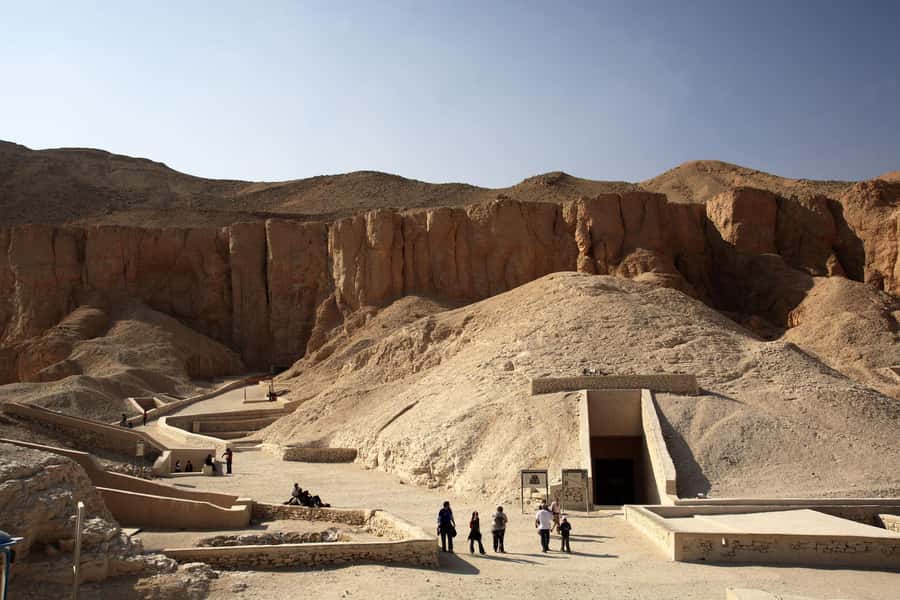 Makadi Bay: Luxor Highlights & King Tut Tomb Full-Day Tour - What to pack and how to handle the day
