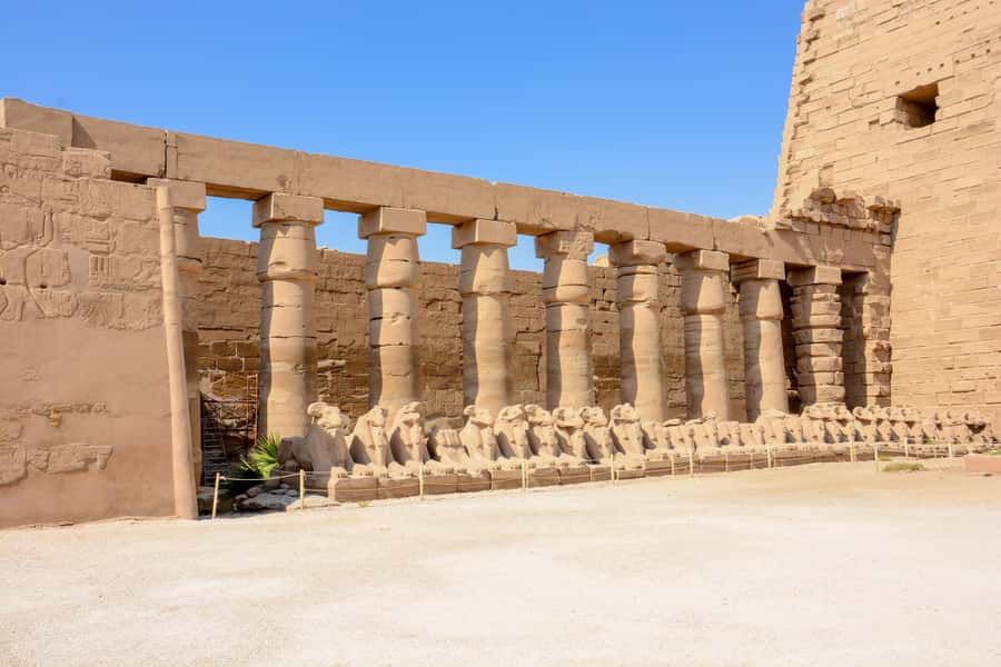Makadi Bay: Luxor Private Tour Kings Valley and Hatshepsut - Karnak Temple and the scale of ancient Thebes