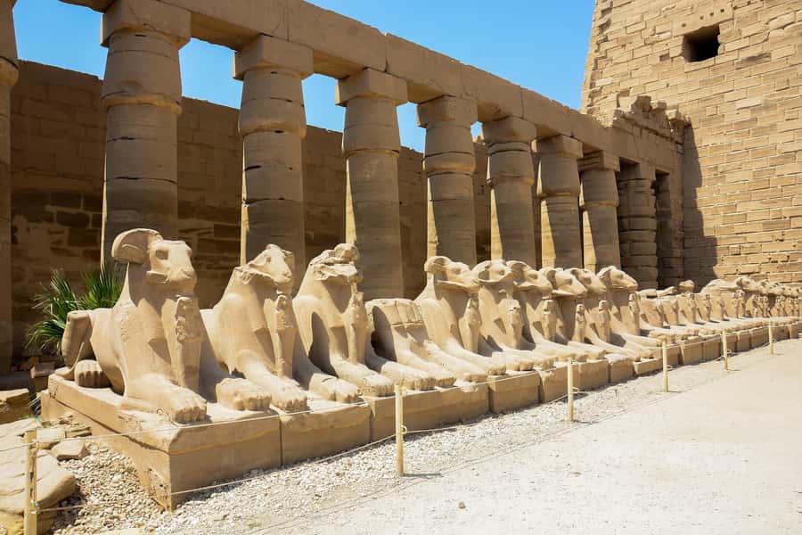 Makadi Bay: Luxor Private Tour Kings Valley and Hatshepsut - Languages, cancellation, and practical planning