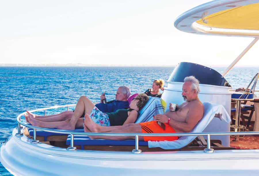 Marsa Alam: Elite vip Turtle bay snorkeling with BBQ Lunch - The photographer and other small annoyances