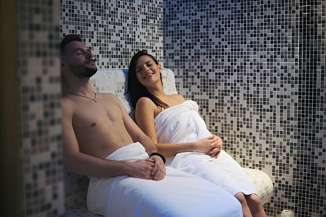 Massage Full Buddy Bath, Sauna & Jacuzzi Cleopatra Plus Hurghada - The 30-minute coconut peel and face mask