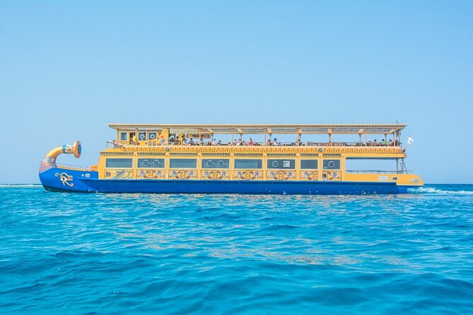 Nefertari Cruise Marsa alam with lunch/dinner & hotel pickup - Pharaoh decorations and family photographs