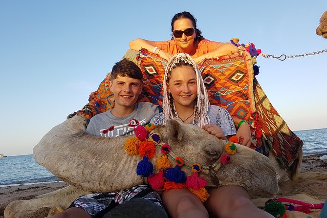 One hour Camel Ride At Amazing Desert With Transfer - Hurghada - The photo stop by the beach