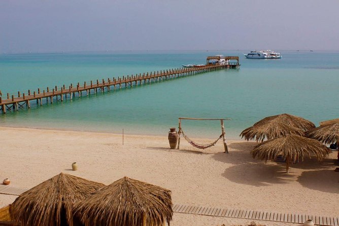 Orange Bay Full Day Snorkeling Sea Trip With Water Sport-Hurghada - Crew service and the group atmosphere