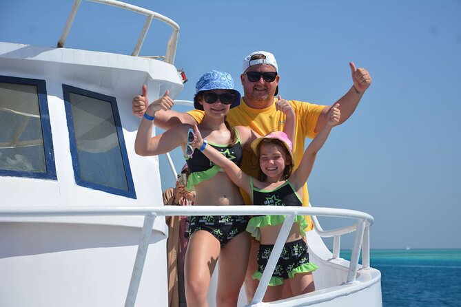 Orange Bay Island Cruise with Breakfast, Lunch and Drinks - Breakfast, fruit, and drinks before the water activities